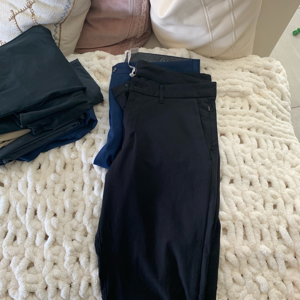Black men’s lululemon pants